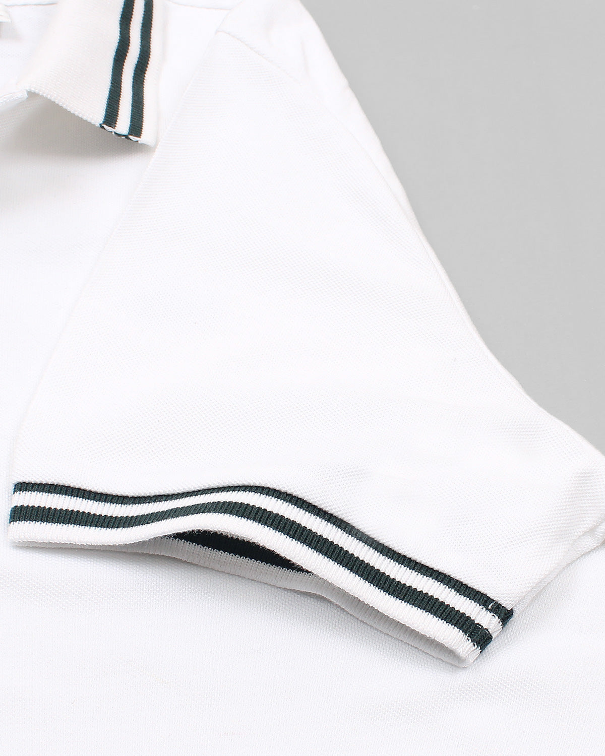 Exclusive Lac. Basic Polo - White