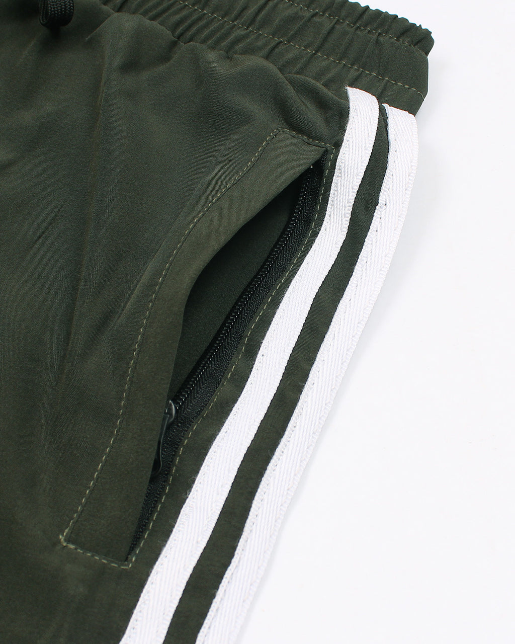 Adi. Men's Sportswear Future Icons 3‑Stripes Short - Green