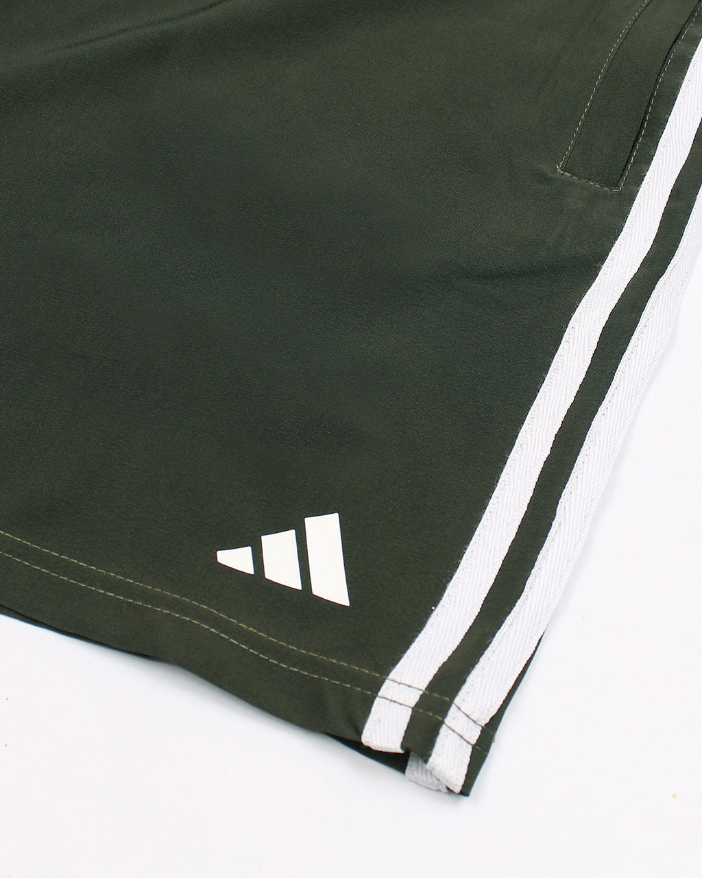 Adi. Men's Sportswear Future Icons 3‑Stripes Short - Green