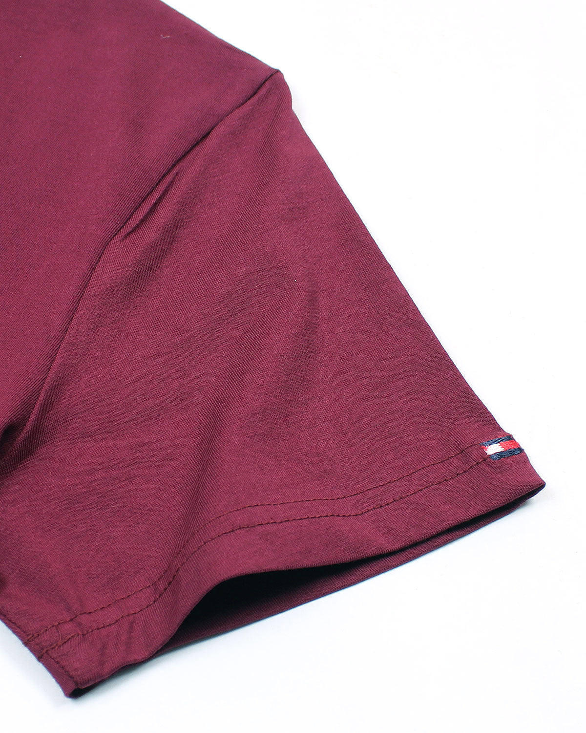 Men's Hil. Motive T Shirt - Maroon