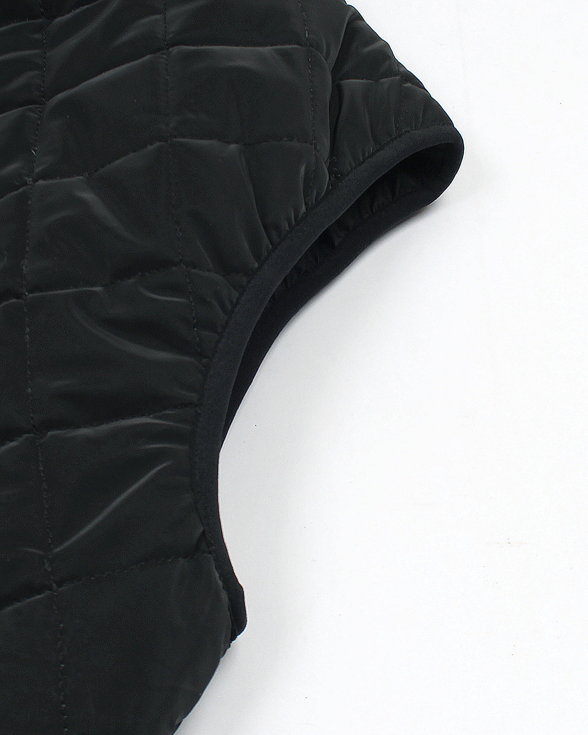 Exclusive Diamond Cut Gillet - Black