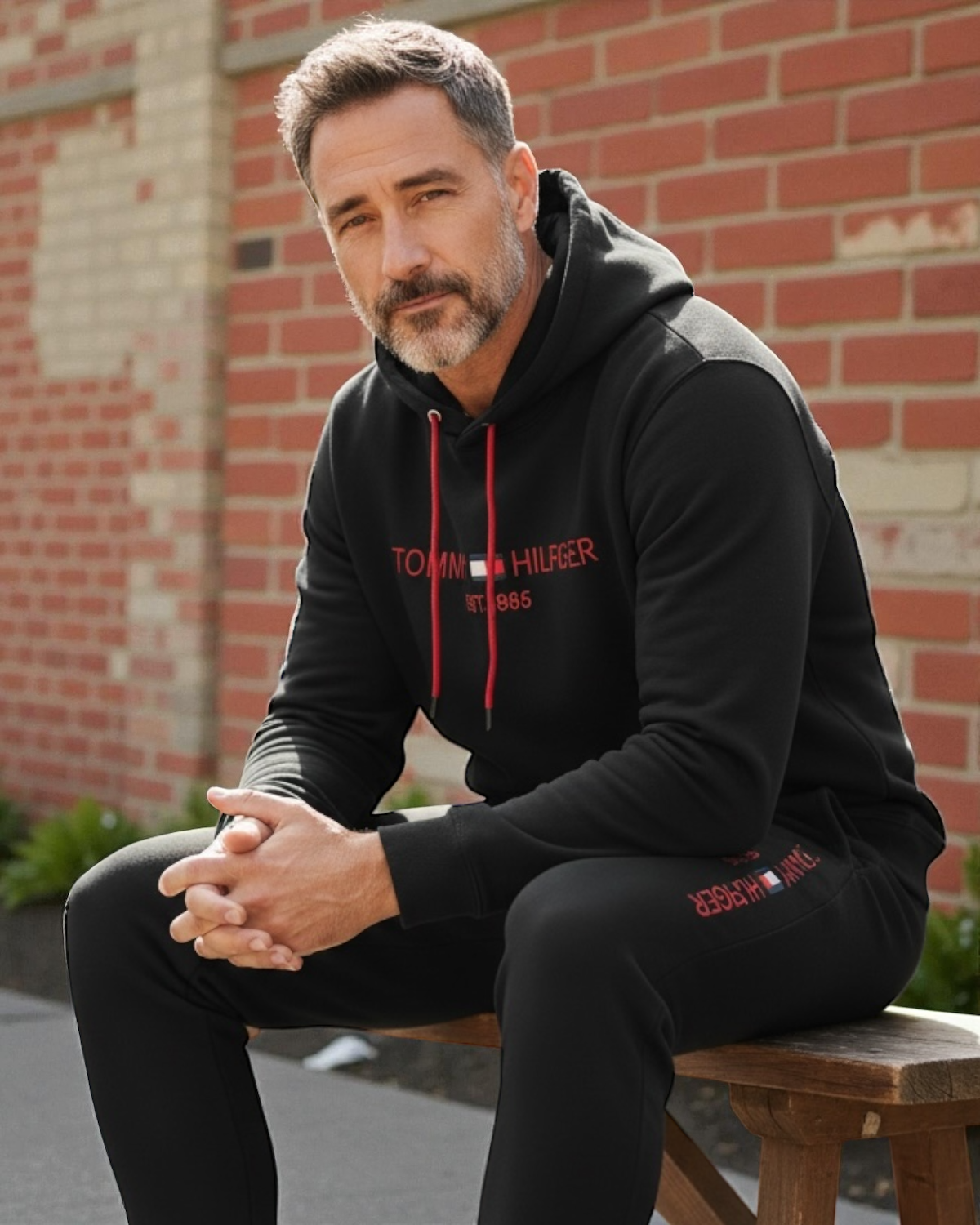 Men's Tom. Fleece Tracksuit - Black